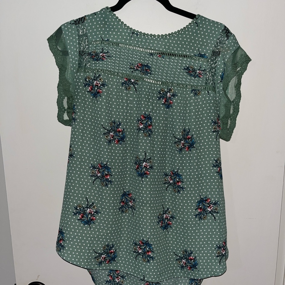 4 Shirt Bundle Floral Blouses